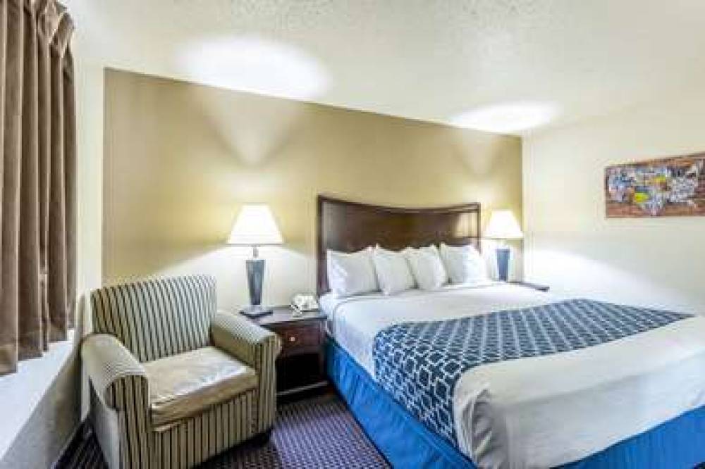 ECONO LODGE INN AND SUITES AUBURN 8