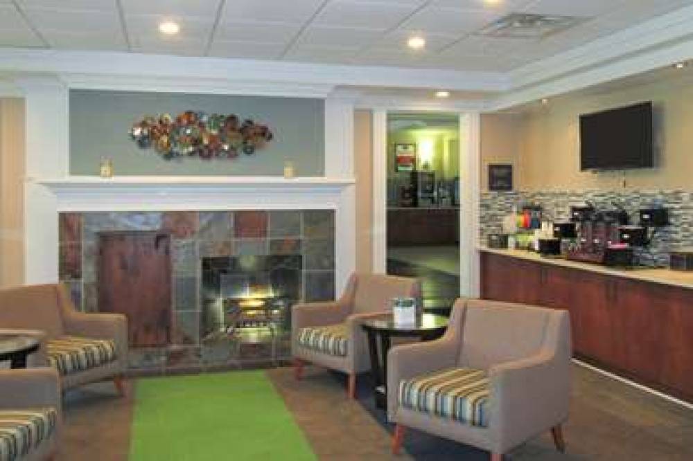 ECONO LODGE INN AND SUITES CEDARTOW 6