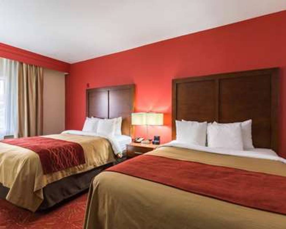 ECONO LODGE INN AND SUITES EAST HOU 10