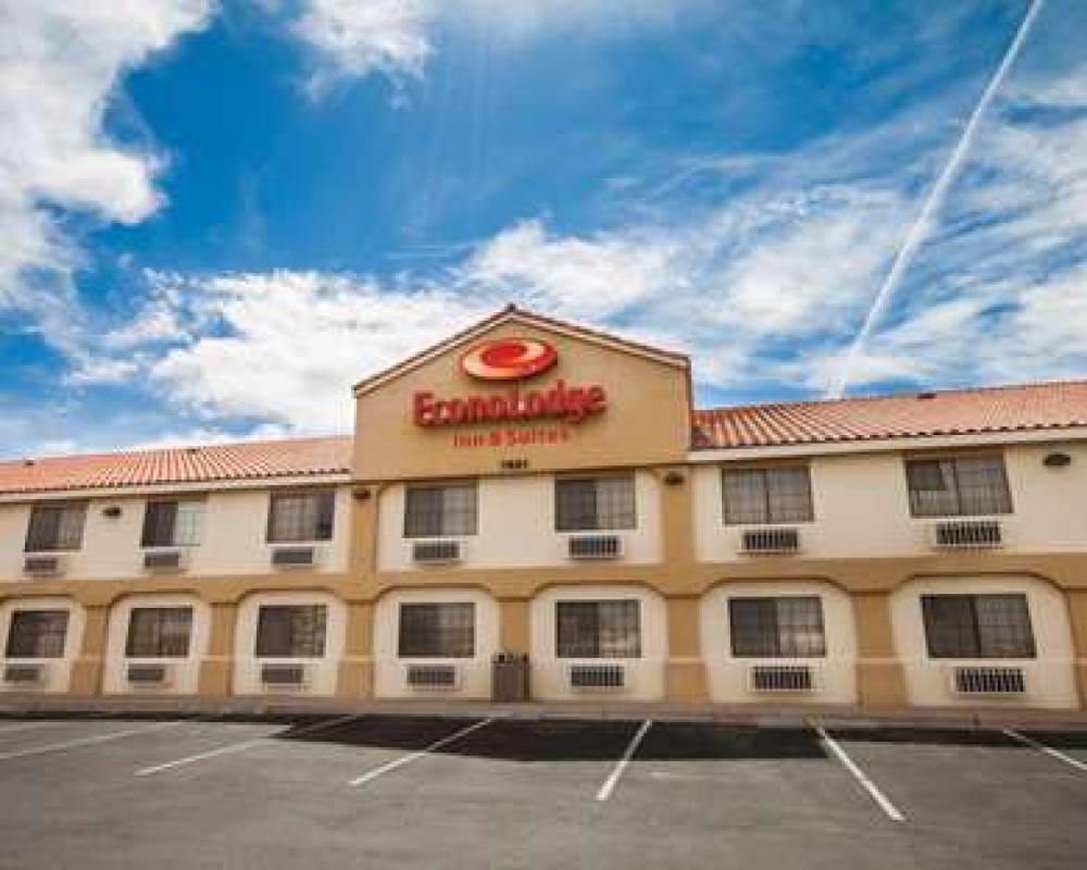 ECONO LODGE INN AND SUITES EL PASO 2