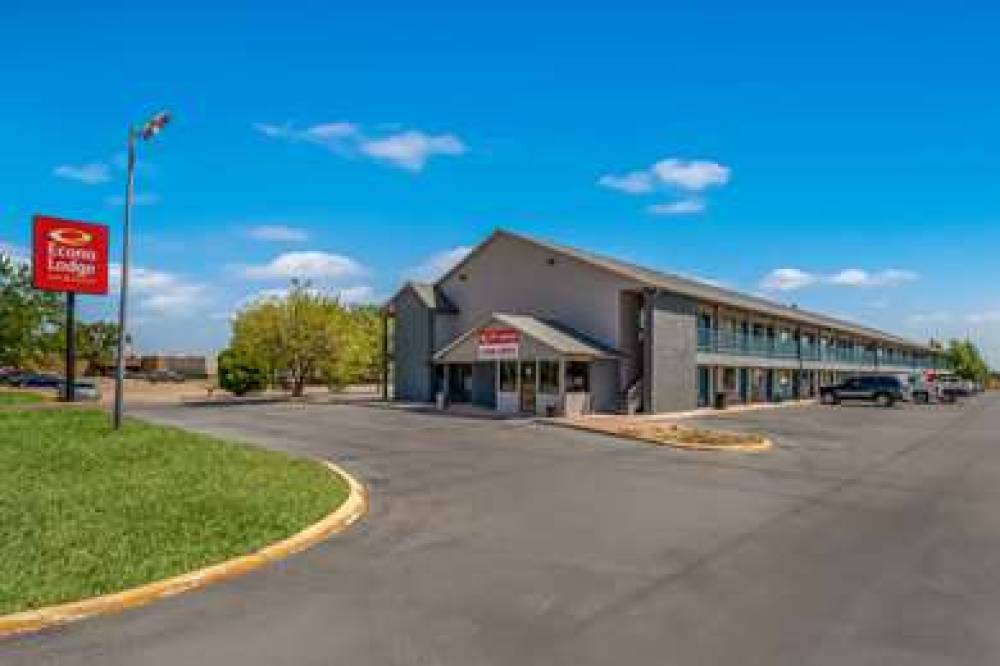 ECONO LODGE INN AND SUITES ENID 1