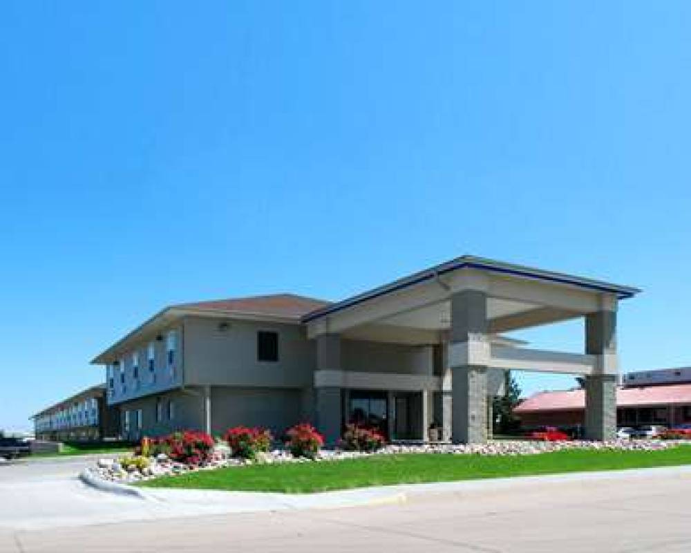 Econo Lodge Inn And Suites