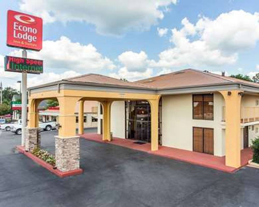 ECONO LODGE INN AND SUITES 1