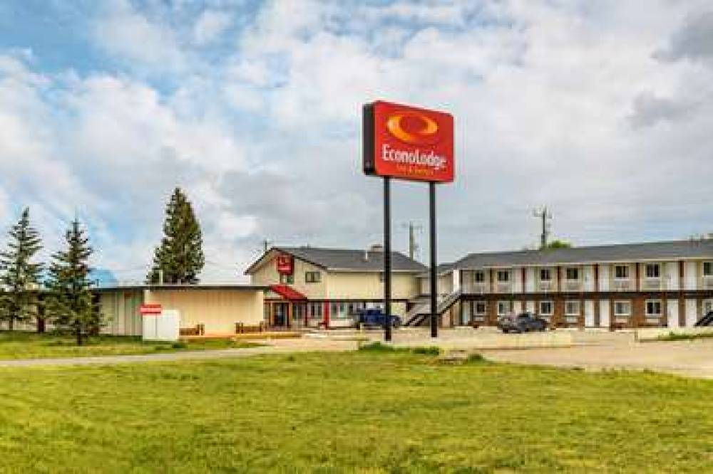 ECONO LODGE INN AND SUITES 1