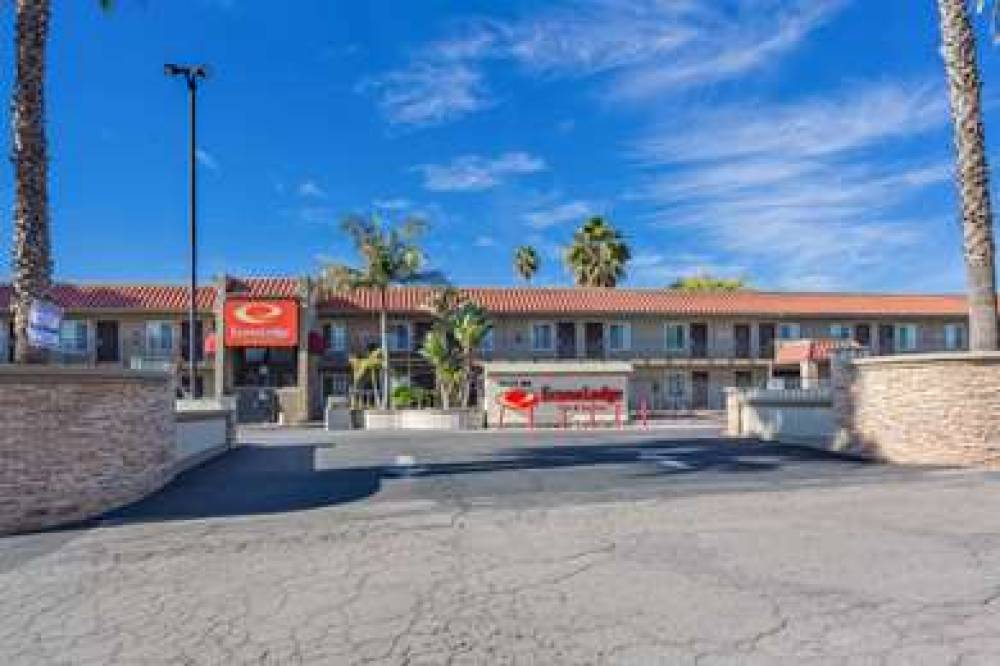 ECONO LODGE INN AND SUITES ESCONDID 3