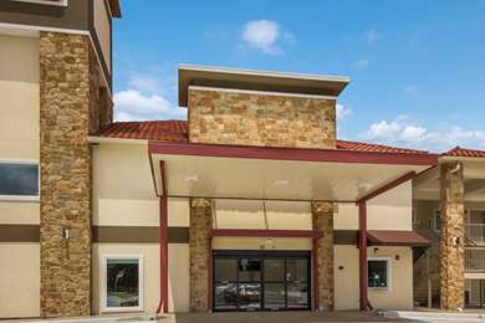 Econo Lodge Inn And Suites Humble F