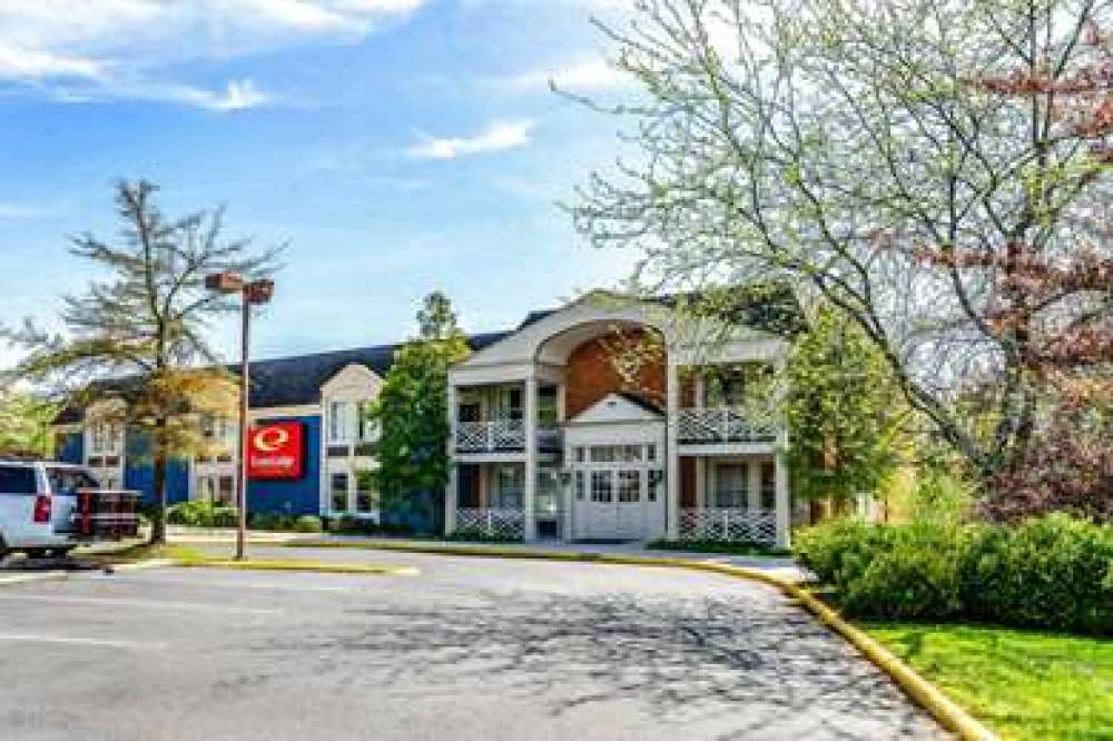 ECONO LODGE INN AND SUITES REDFORD 2