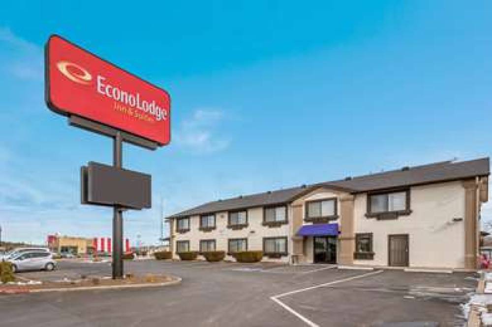 ECONO LODGE INN AND SUITES WILLIAMS 1