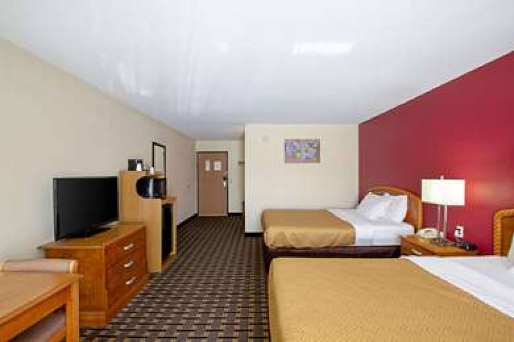 ECONO LODGE INN AND SUITES WISCONSI 2