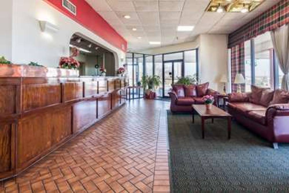 ECONO LODGE INN & SUITES CONFERENCE 6