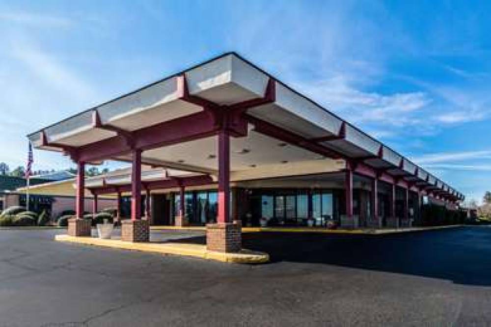 ECONO LODGE INN & SUITES CONFERENCE 2