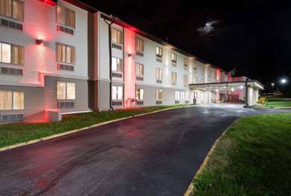 Econo Lodge Inn & Suites Des Moines - Merle Hay Rd 5