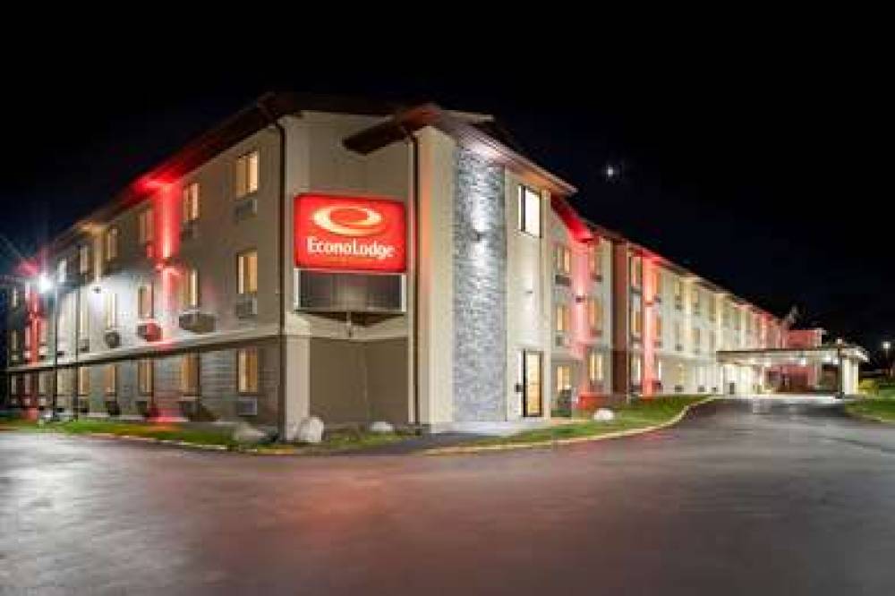 Econo Lodge Inn & Suites Des Moines - Merle Hay Rd 1