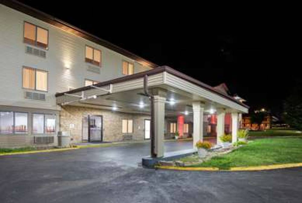 Econo Lodge Inn & Suites Des Moines - Merle Hay Rd 4