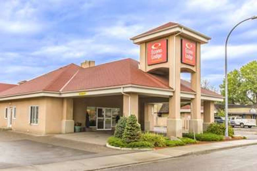 Econo Lodge Inn & Suites