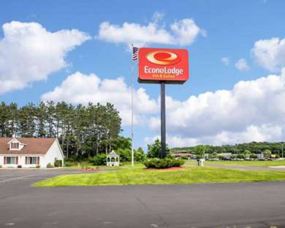 Econo Lodge Inn & Suites 2