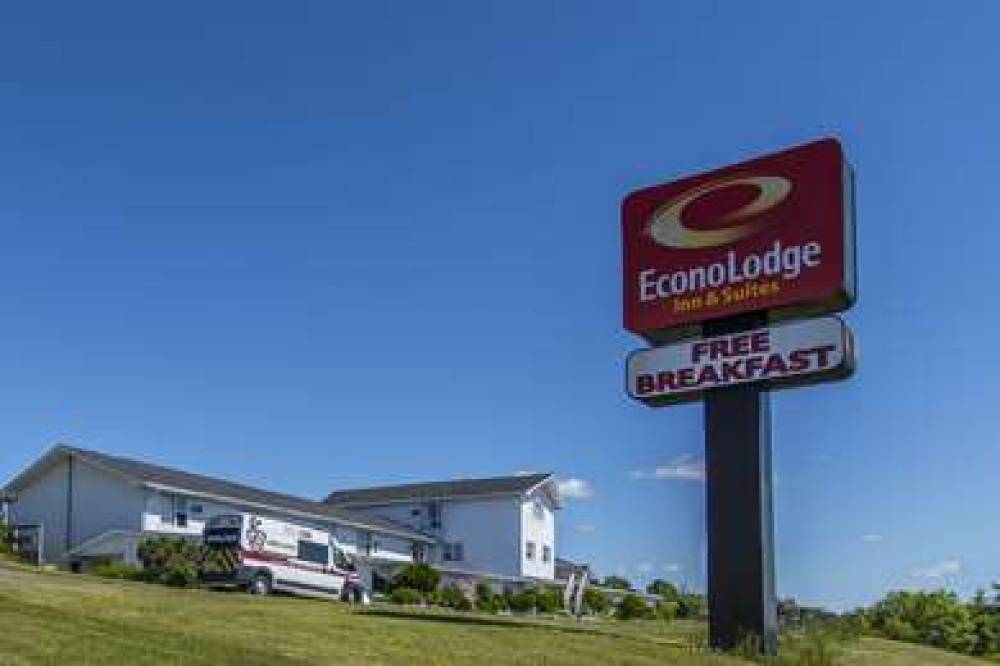 Econo Lodge Inn & Suites