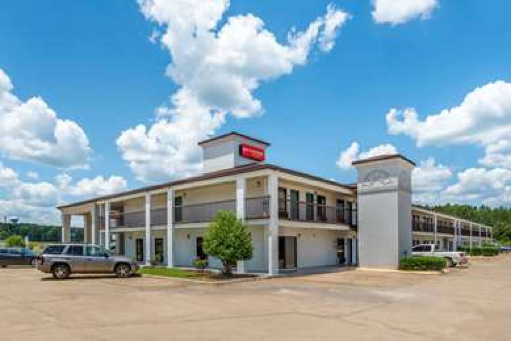 Econo Lodge Inn & Suites 1