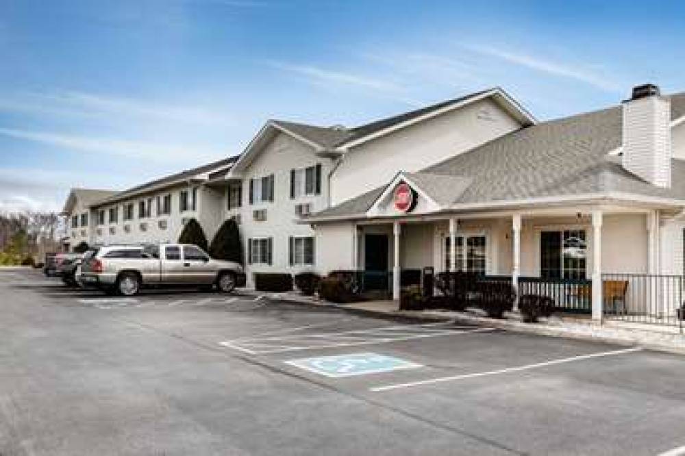 Econo Lodge Inn & Suites