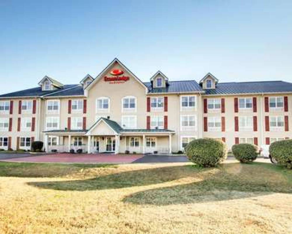 Econo Lodge Inn & Suites 2