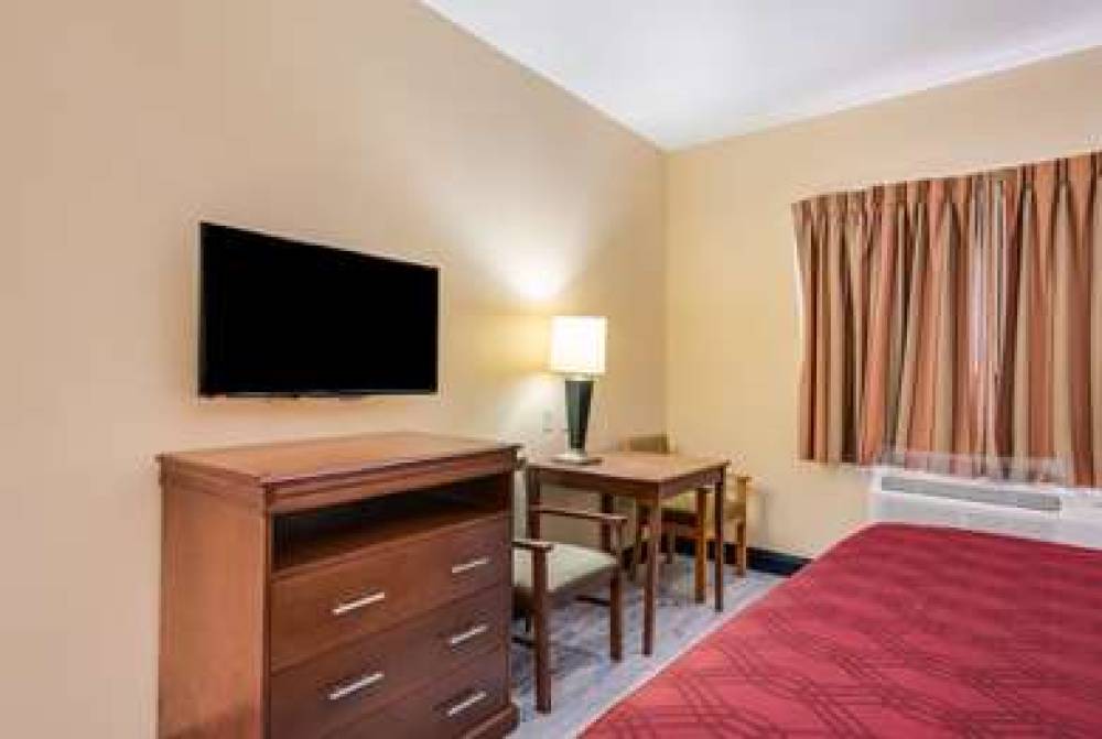 Econo Lodge Inn & Suites Little Rock SW 9