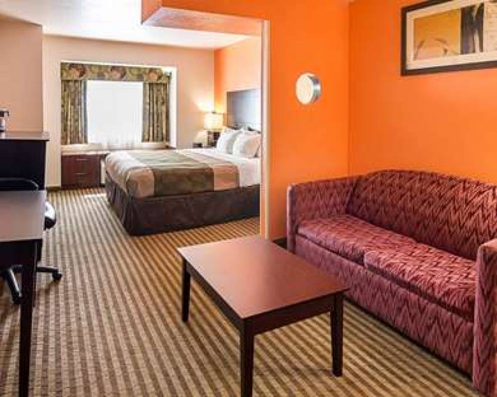 Econo Lodge Inn & Suites Natchitoches 9