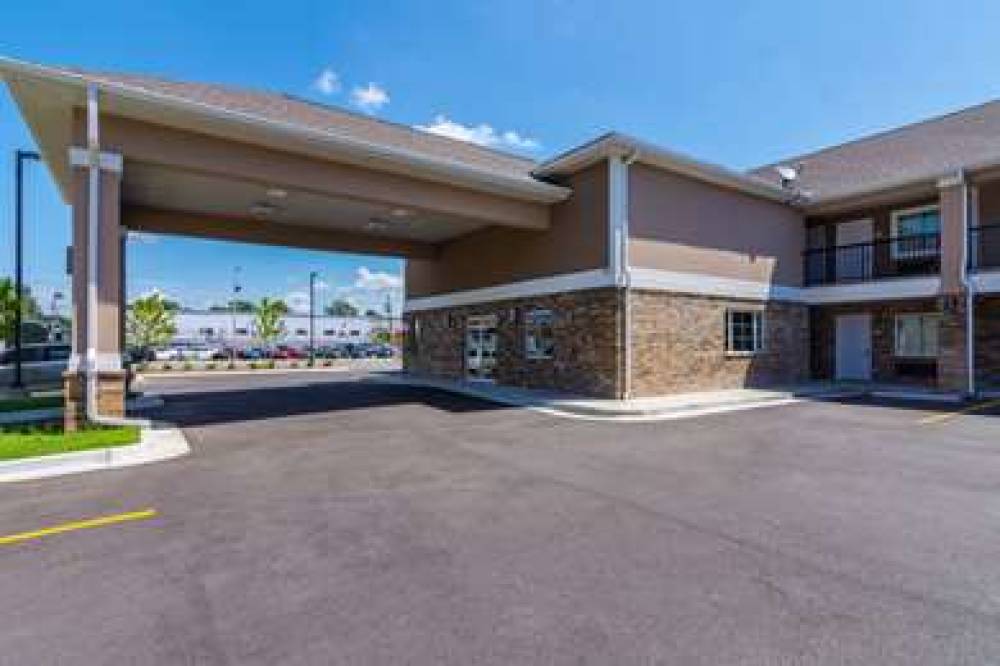 ECONO LODGE INN & SUITES NORTH LITT 2