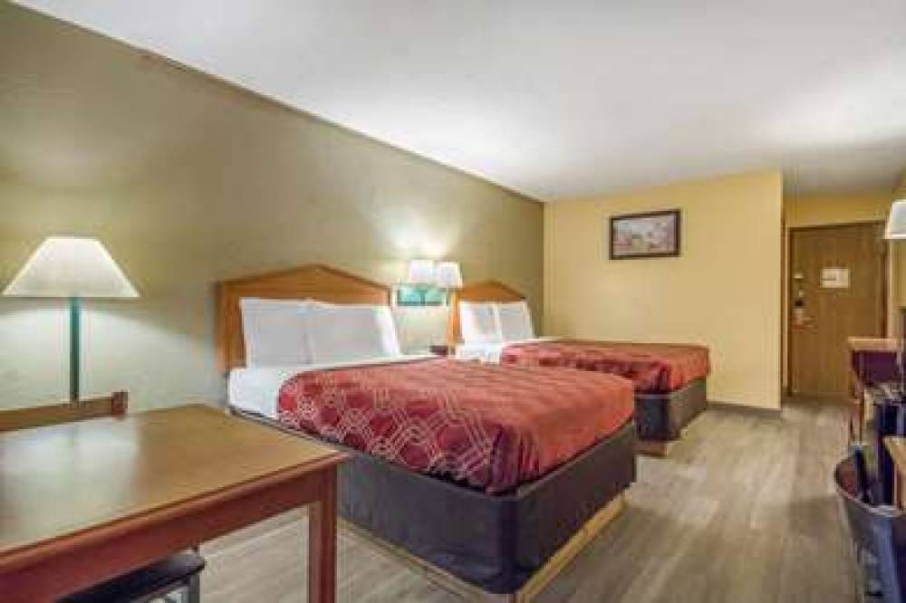 Econo Lodge Lansing - Leavenworth 7