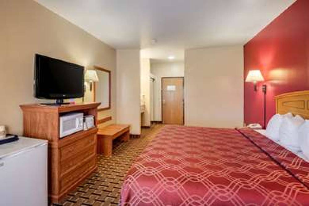 Econo Lodge Lubbock I-27 3