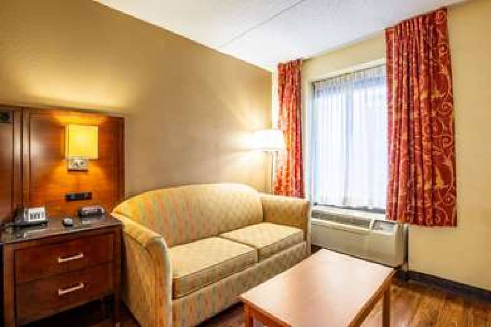 ECONO LODGE NAVAL STATION NORFOLK 10