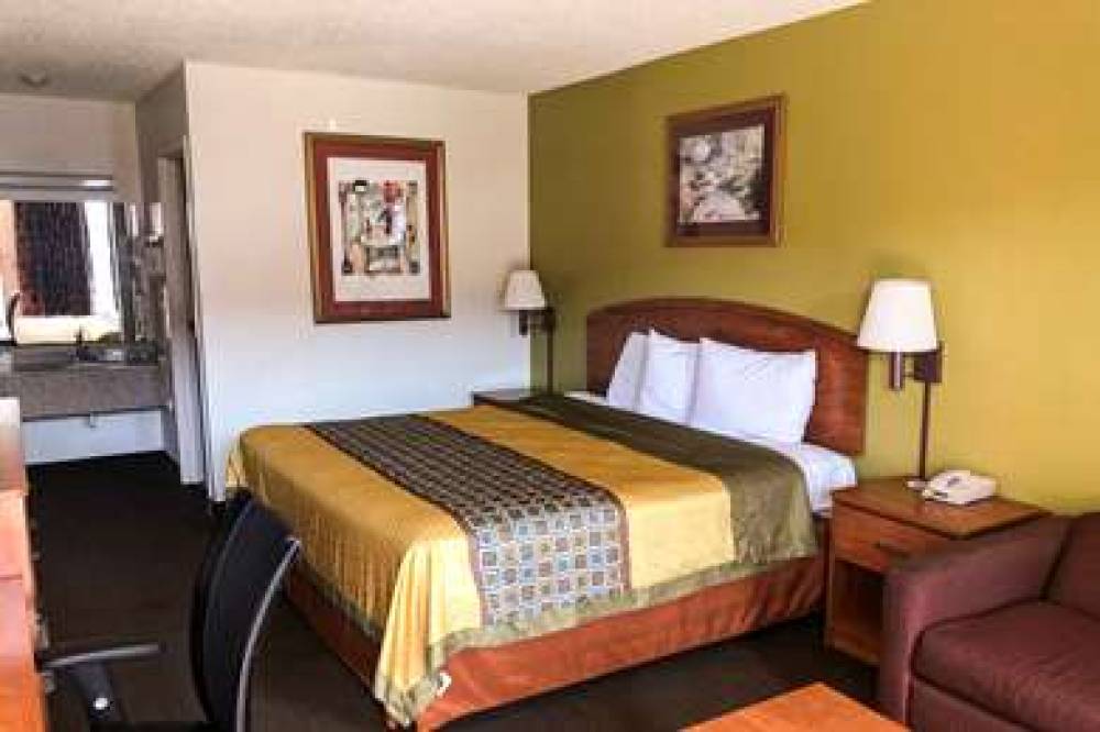 ECONO LODGE OKLAHOMA CITY 3