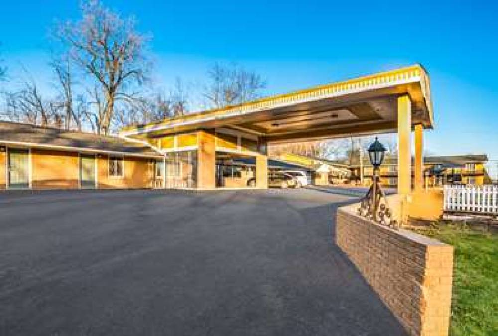 ECONO LODGE OSKALOOSA 2