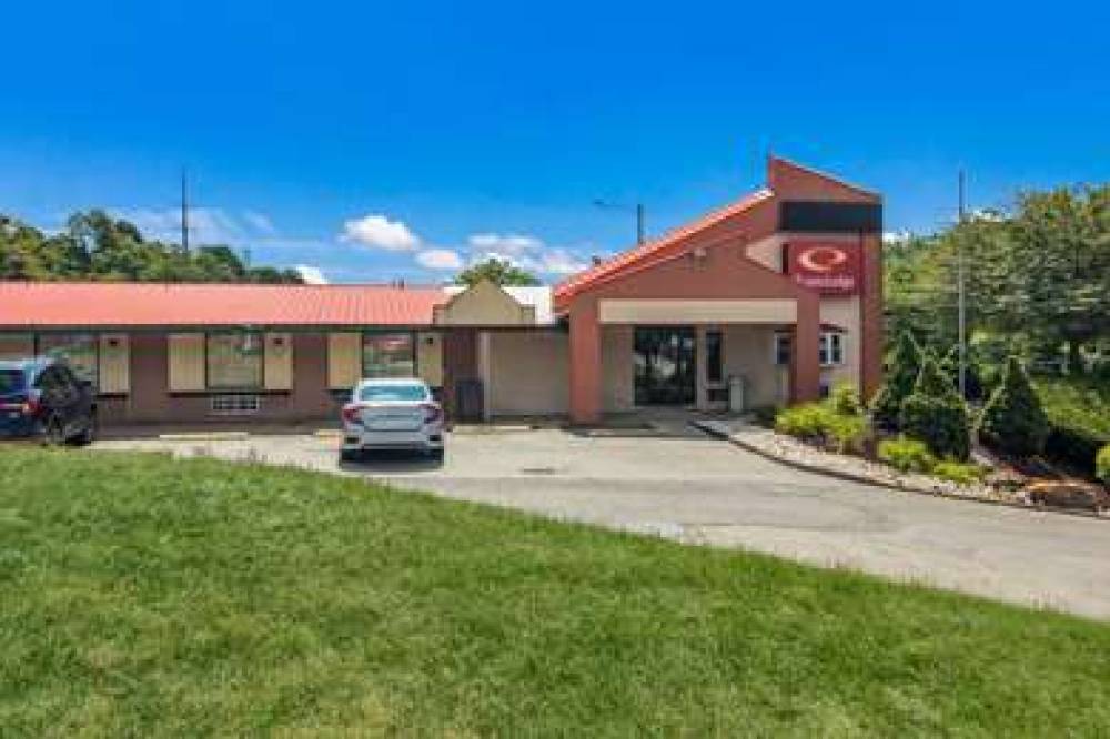 ECONO LODGE PITTSBURGH I-79 3