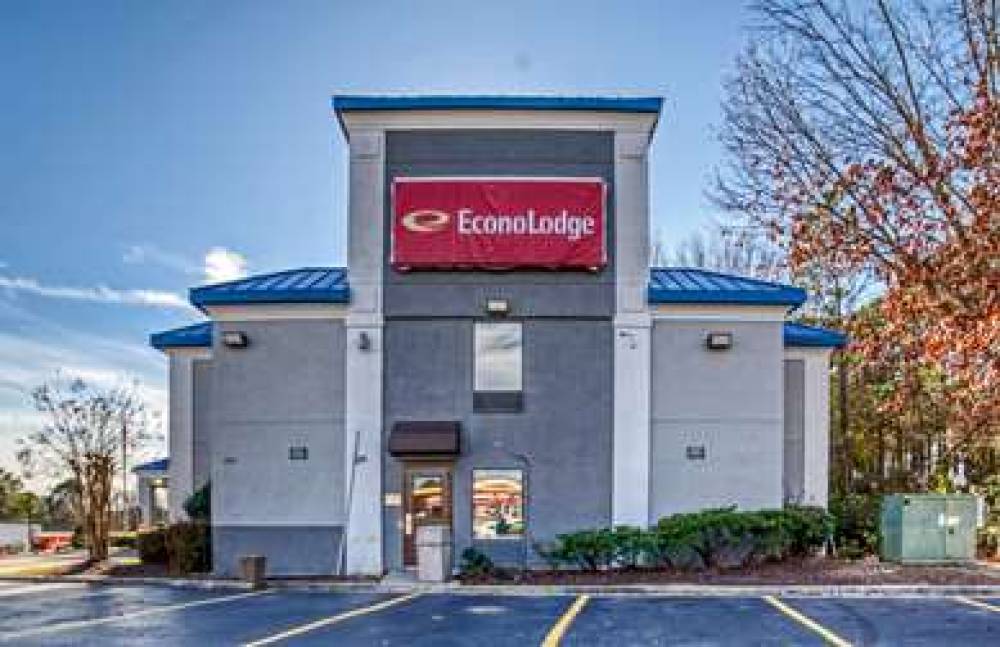 ECONO LODGE RALEIGH NEAR WALNUT CRE 6