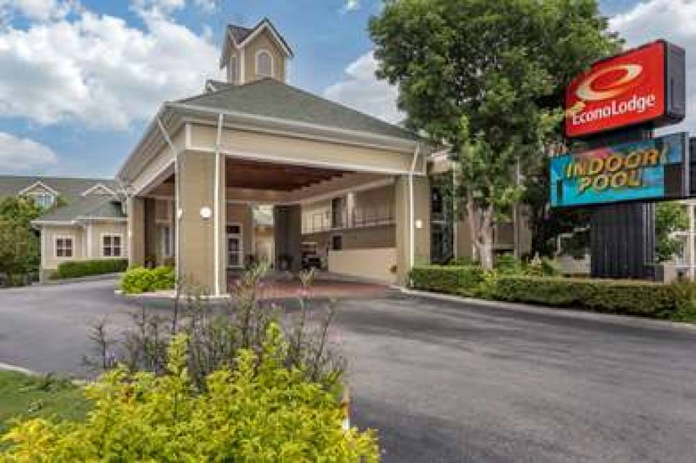 Econo Lodge Riverside 1