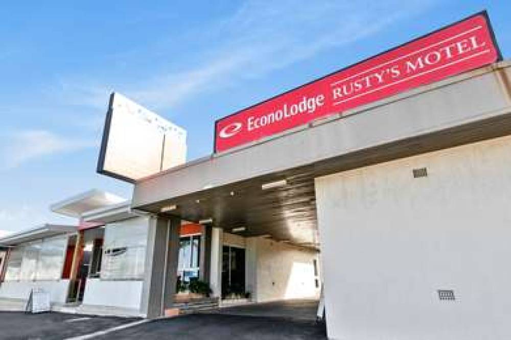 ECONO LODGE RUSTYS 2