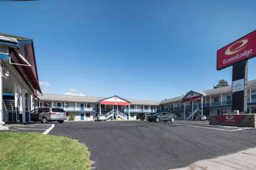 ECONO LODGE RUTLAND CITY NEAR HWY 7 1