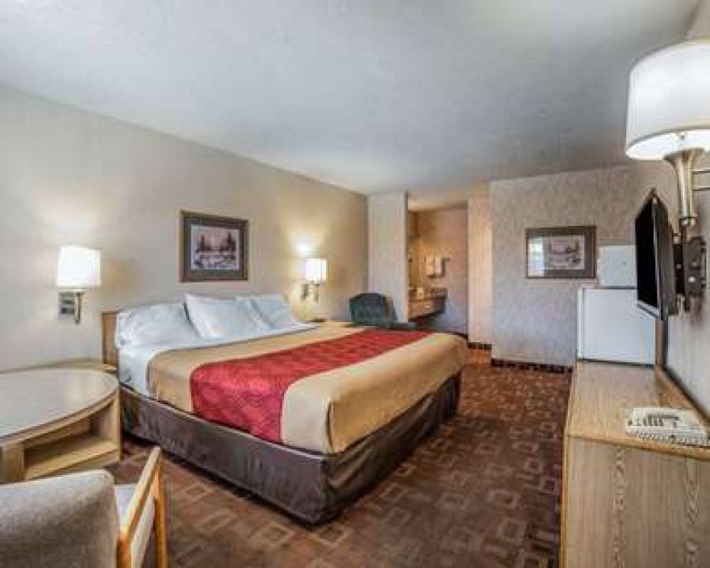 Econo Lodge Saint George 10