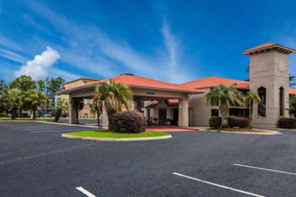 ECONO LODGE SAVANNAH 1