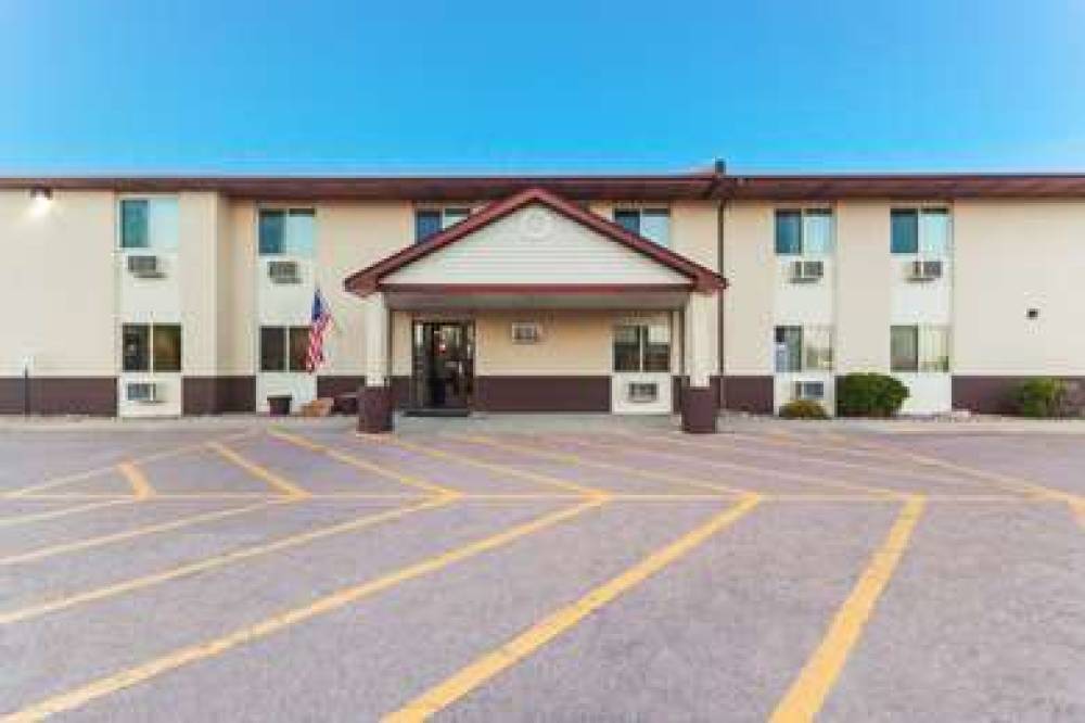 Econo Lodge Sioux Falls Empire Mall 4