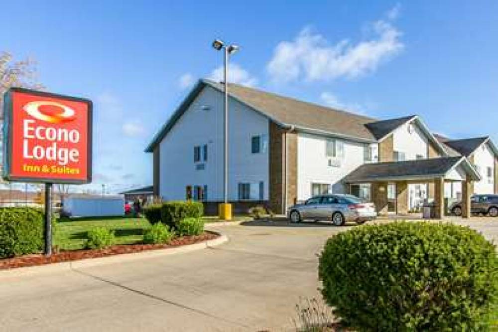 Econo Lodge & Suites 2