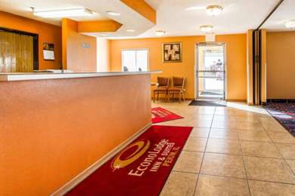 Econo Lodge & Suites 5