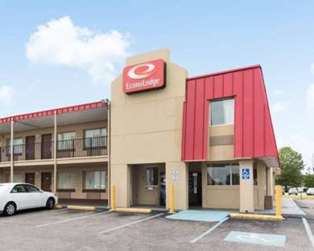 Econo Lodge Town Center 1