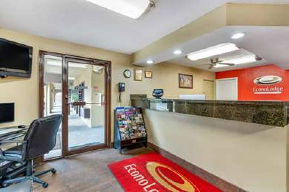 Econo Lodge Urbandale - Northwest Des Moines 3