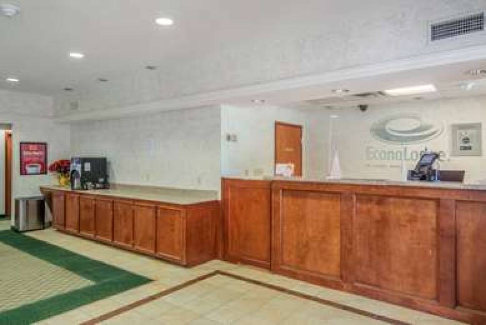 Econo Lodge Weatherford 4