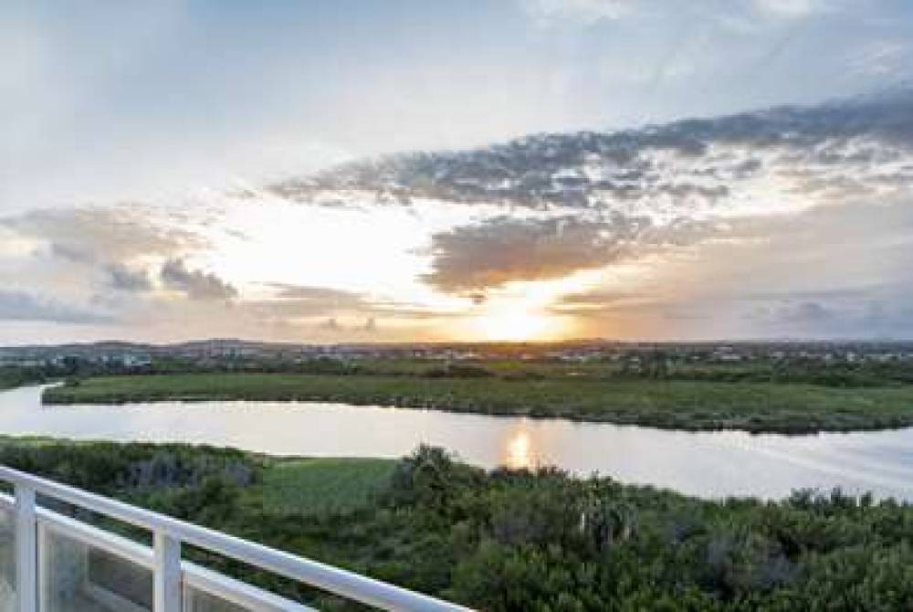 EMBASSY SUITES BY HILTON ARUBA 9