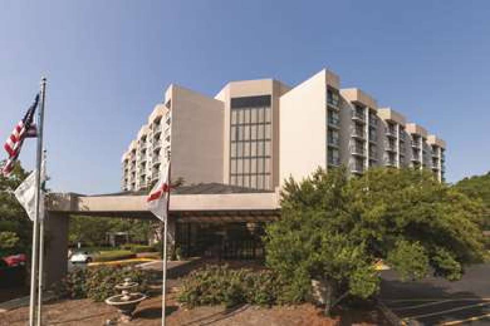 Embassy Suites By Hilton Birmingham 3