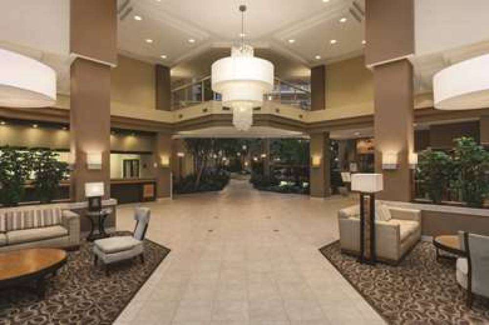 Embassy Suites By Hilton Birmingham 10