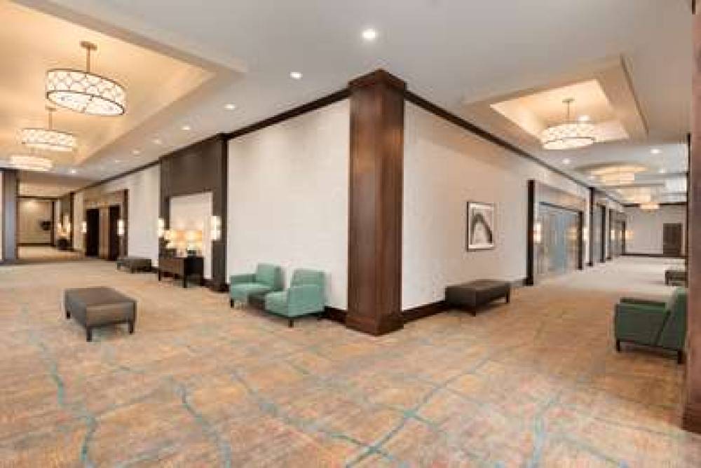 EMBASSY SUITES BY HILTON CHICAGO NA 4