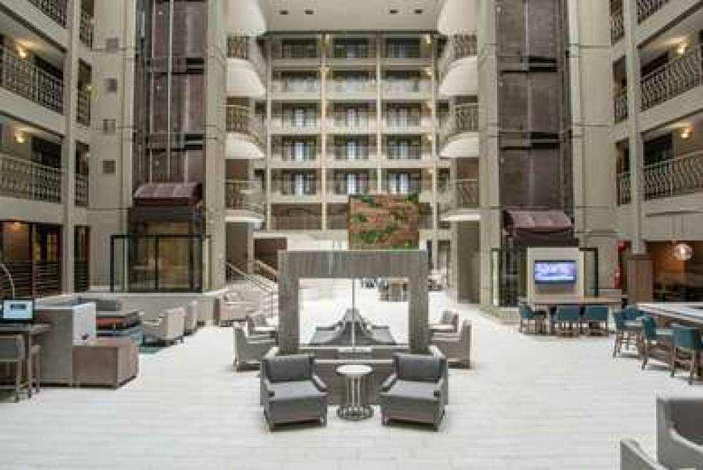 Embassy Suites By Hilton Chicago-Schaumburg-Woodf 1